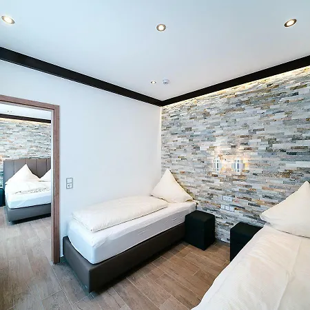 Отель Haus Gabriel 4*