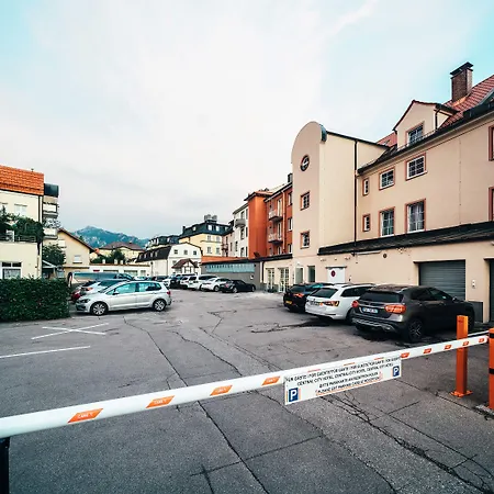 فندق سنترال سيتي Füssen