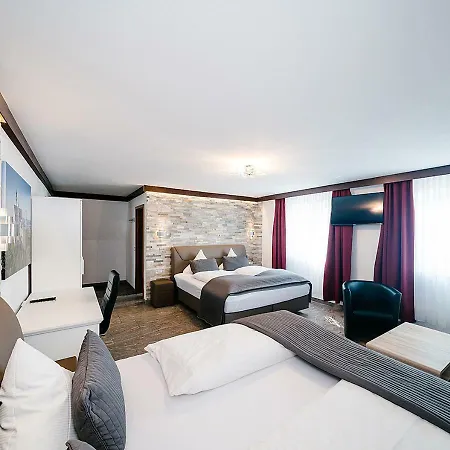 Hotel Haus Gabriel 4*